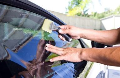 how to use a squeegee window cleaning for tint